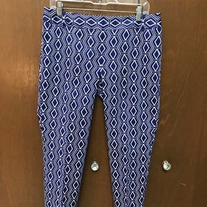 Limited Drew Fit ankle pants size 8 NWOT